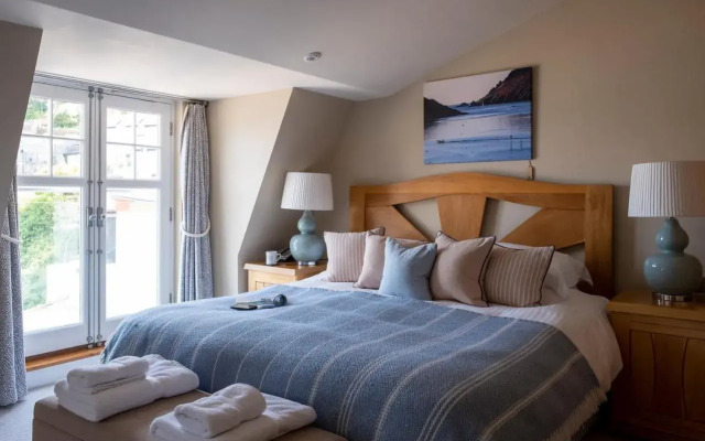 South Sands Hotel