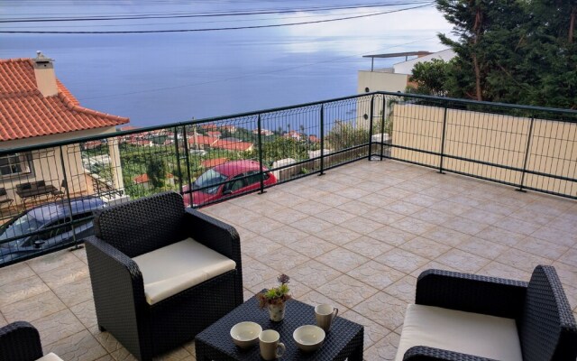 O Meu Sorriso Calheta Holiday Apartments