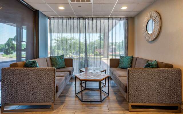 MainStay Suites