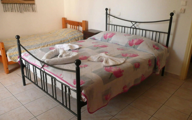 Des Roses Hotel