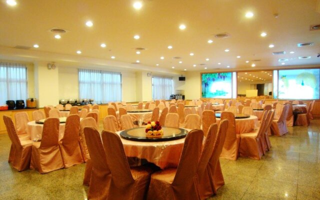 Horng Yi Hotel