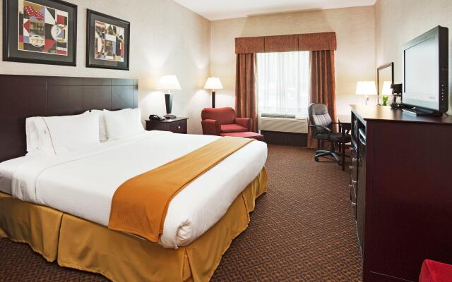 Holiday Inn Express & Suites Carrollton by IHG