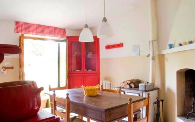 Farmhouse in Bacchereto Near Wine Region