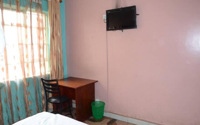 Nyam Hotel