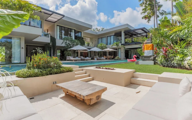 Villa Morada Canggu by Nakula