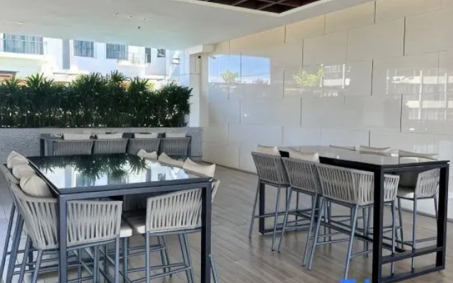 K Avenue Sunset Seaview, KK Airport View - Free Parking – Restaurant – Kota Kinabalu