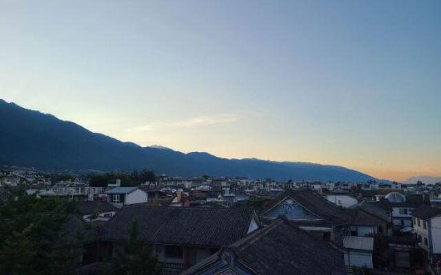 Zhi Lan Court Inn
