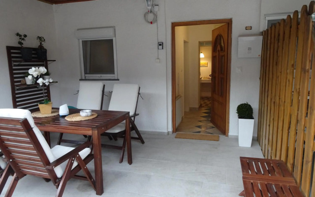 Apartma Nadja with private parking
