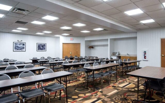 Comfort Inn & Suites LaVale - Cumberland