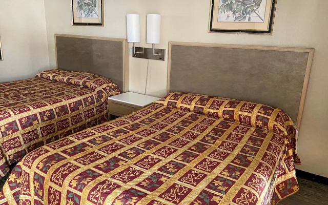 Pacific Express Inn
