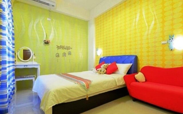 Colorful Homestay