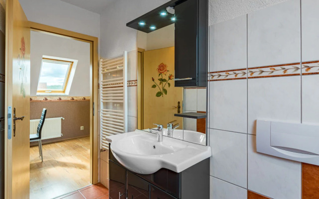 Nice apartment in Cattenstedt with a balcony