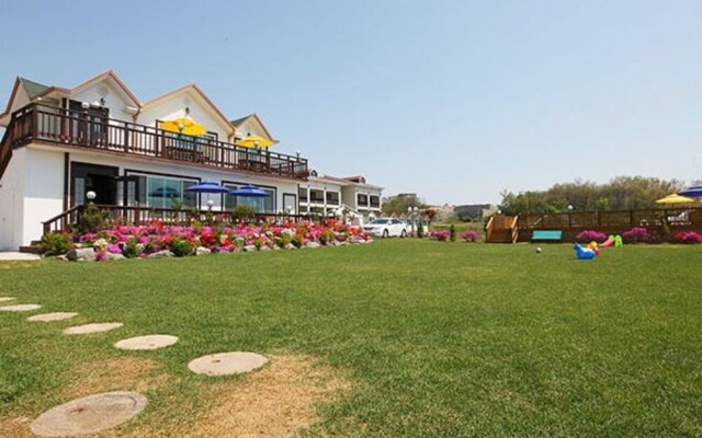 Ganghwa Golden Sunset Pension