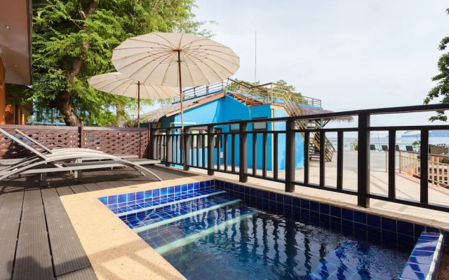 Phi Phi Long Beach Bungalow