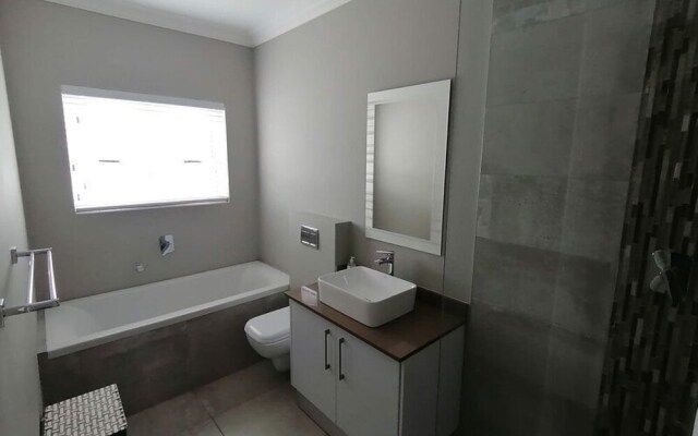 8 Prestwick St Francis Links