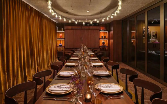 The Hoxton, Lloyd Amsterdam
