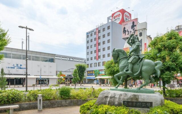 Oyo Ueda Station Hotel