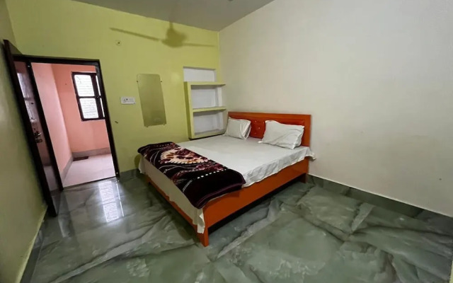 Hotel Rathore Paying Guest House Ayodhya