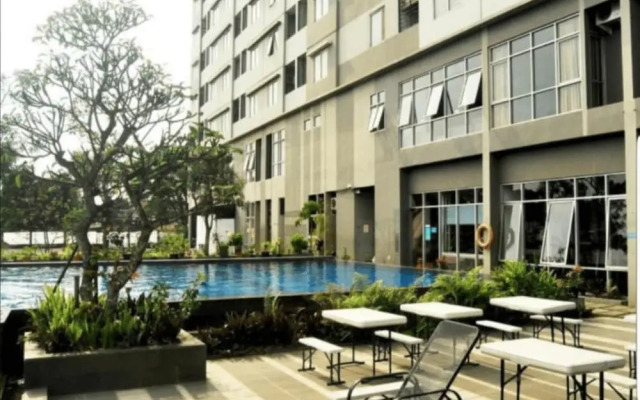 Collection O 1453 The Edge Apartment Cimahi By Kamarku