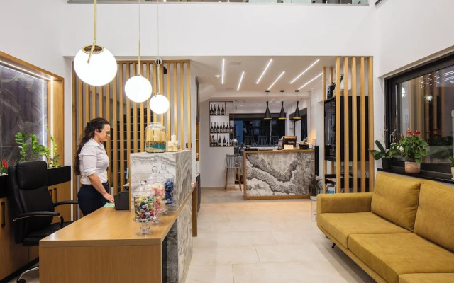 Sapphire Horizon Suites