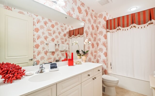 Harbor Landing 201a 3 Bedroom Condo by RedAwning