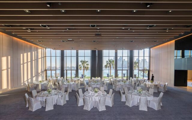Caesars Palace Bluewaters Dubai