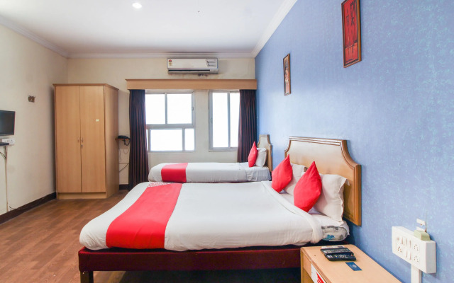 OYO 12237 Luxury Villas