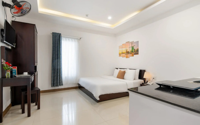 Phuong Dong Hotel & Apartment