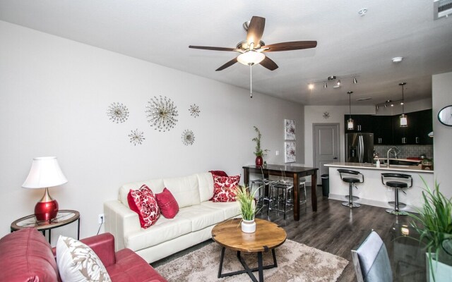 Rooftop Pool-Close 2 Shops-Dining-C4419