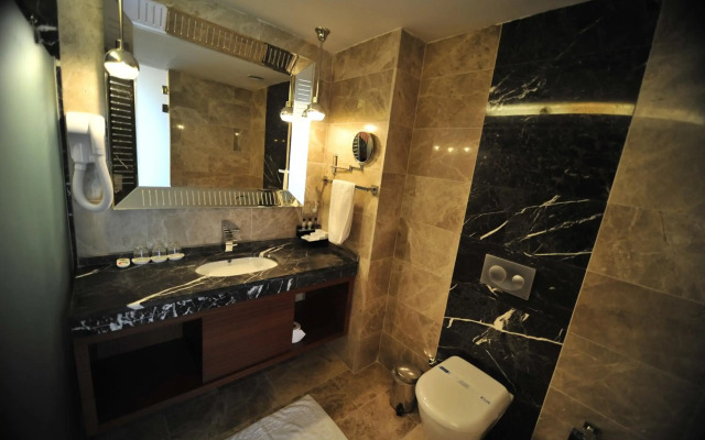 Grand Cenas Hotel