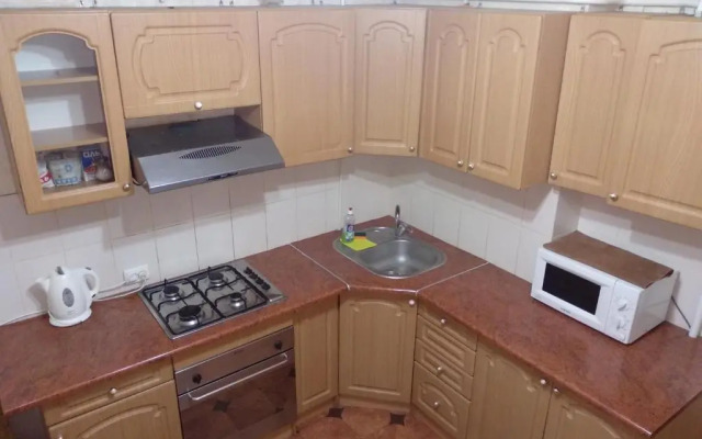 Apartment on Kravchuka 15b