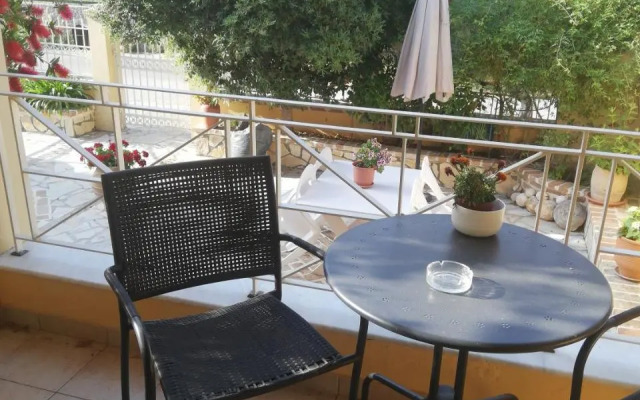 Sunny stay furnished apartment in Kanoni