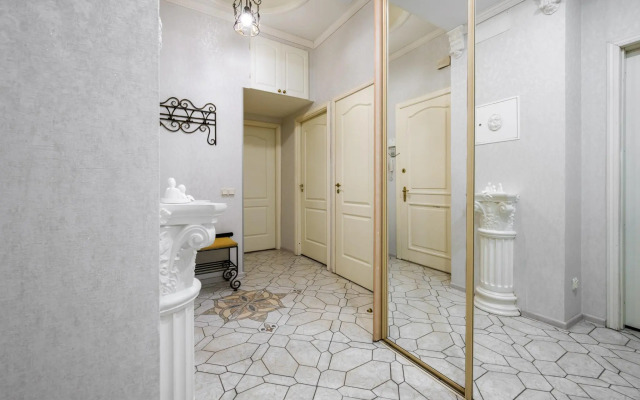 Апартаменты на улице Восстания 42