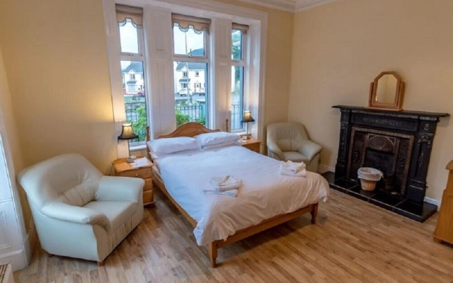 An Sean Ostan Apartments