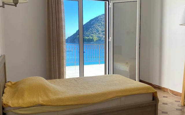 Tolo Beach House with Breathtaking View