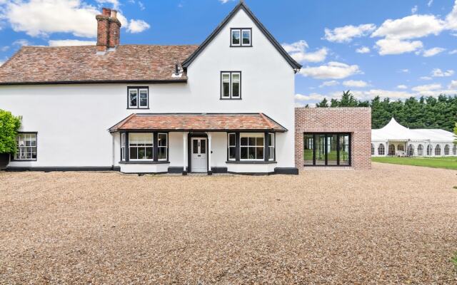 The Manor at Minstrel Court