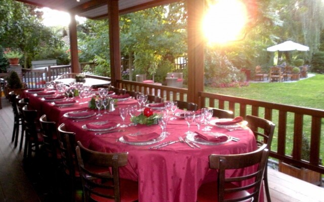 Logis Hôtel-Restaurant Le Moulin D'Artres