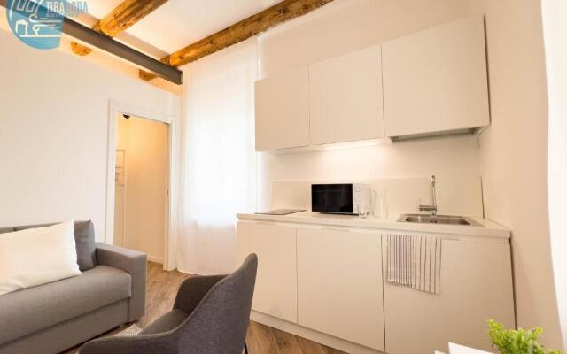 Basovizza 3 Alessandro Tirabora Short Rent