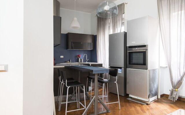 Delicious Apartment in Shopping District