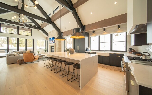 Wolf Rock Home 82