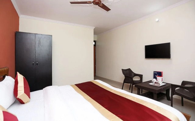 OYO 10877 Hotel R K Residency