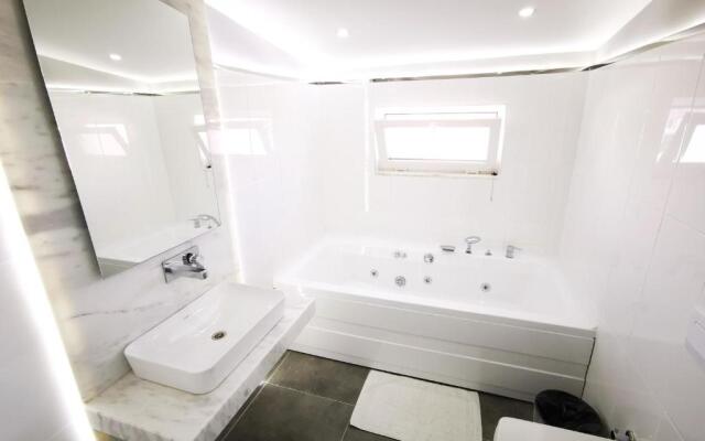 Spectacular Villa With Private Pool in Antalya