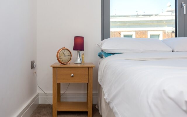 Lovely Modern 1 Bed Flat in Dalston Junction