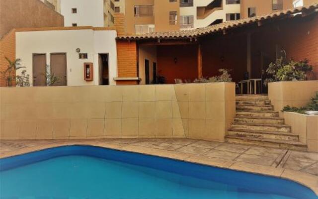 Malecon Cisneros Apartments
