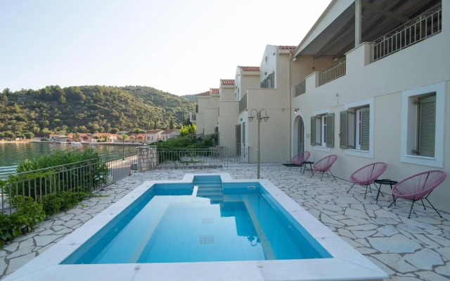 Omirikon Hotel