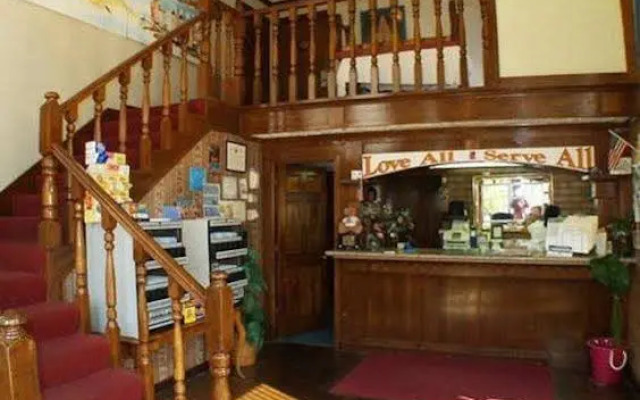 Victorian Inn & Suites