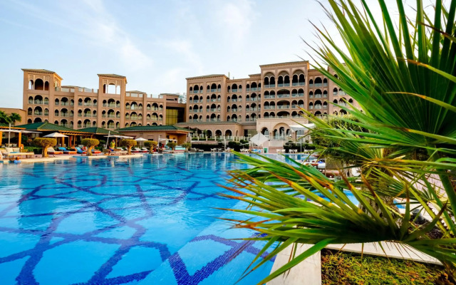 Royal Saray Resort