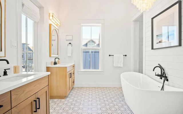 Salty Beaches 226 BAR