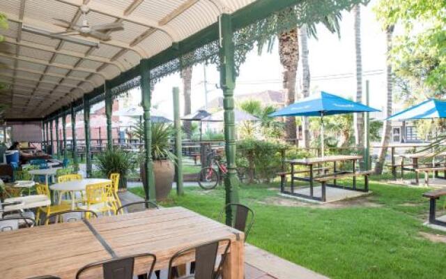 Tocumwal Hotel Motel ("The Palms")