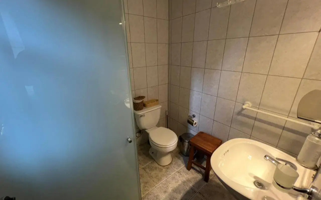 Patagonia Baker Lodge